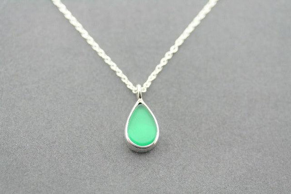 Green onyx teardrop silver pendant necklace