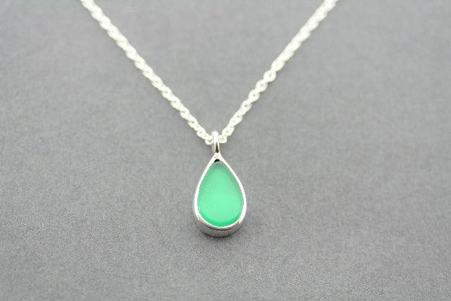 Green onyx deals pendant