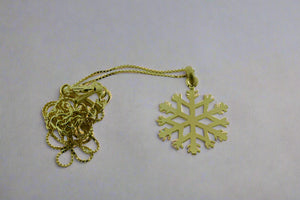 little snowflake necklace - gold plated - Makers & Providers