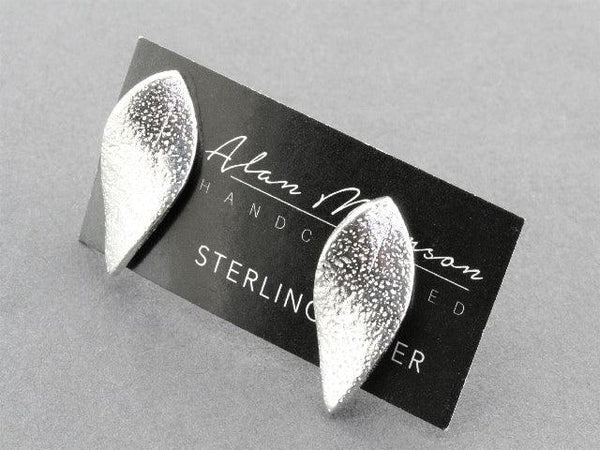 little leaf stud - pure silver - Makers & Providers