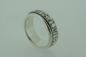 Lucky spinner ring - sterling silver - Makers & Providers