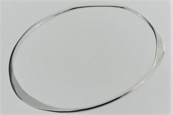 Flattened oval bangle - sterling silver - Makers & Providers