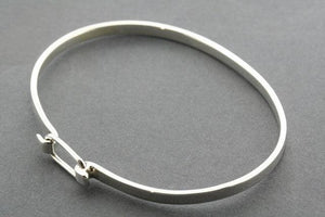 rec closer bangle - Makers & Providers