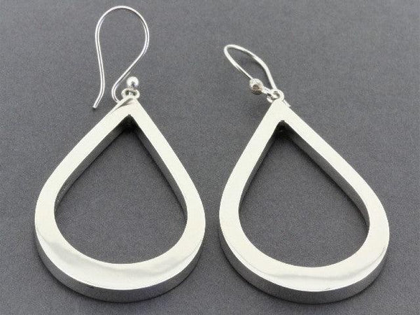 Clean teardrop earring - sterling silver - Makers & Providers