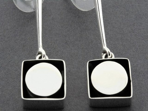 circle framed drop earrings - Makers & Providers