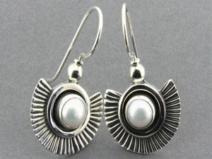 fan earrings with peals - Makers & Providers