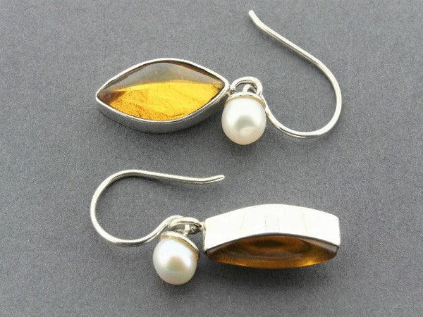 Almond shape Amber & freshwater pearl earring - sterling silver