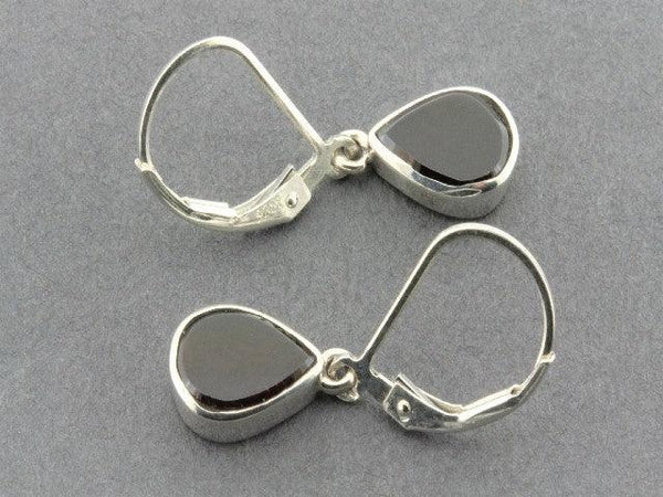 Little teardrop earring - garnet & sterling silver