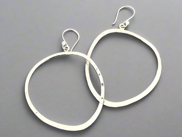 buckled & hammered hoop earring - sterling silver - Makers & Providers