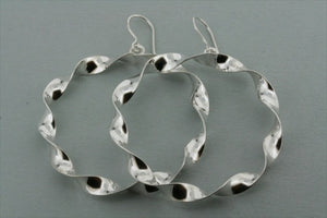 twisted hoop earring - Makers & Providers