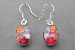 flower in resin earring - oval - Makers & Providers