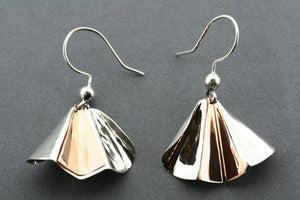 pleated earring - silver/copper - Makers & Providers