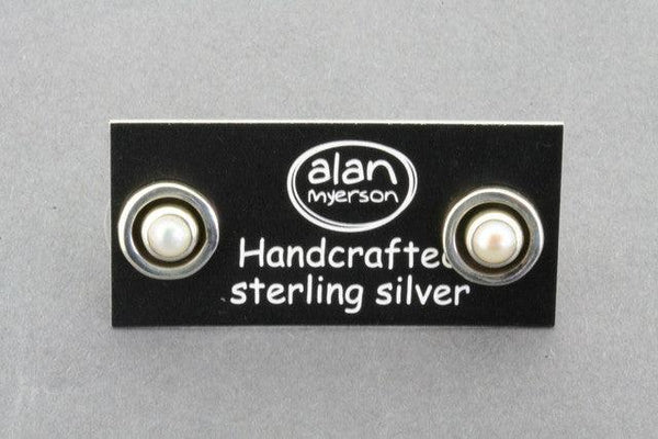 oxidized pearl stud - 4mm