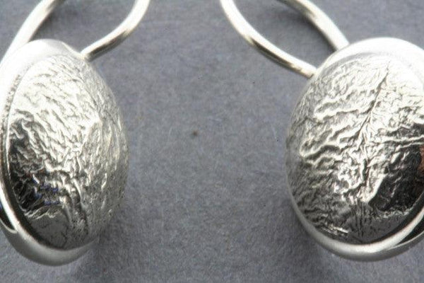 textured convex disc earring - Makers & Providers