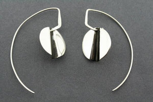 silver disc & groove earring - sterling silver - Makers & Providers
