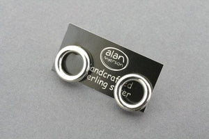 Tube circle stud - sterling silver - Makers & Providers
