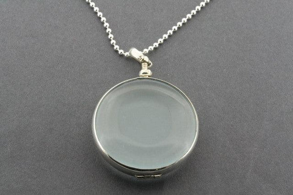 large circle resin locket on 80 cm ball chain - Makers & Providers