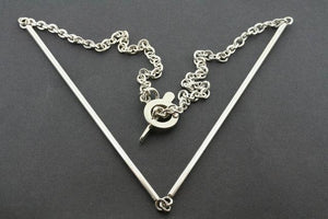 V necklace - Makers & Providers