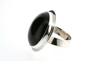 onyx circular ring - sterling silver - Makers & Providers