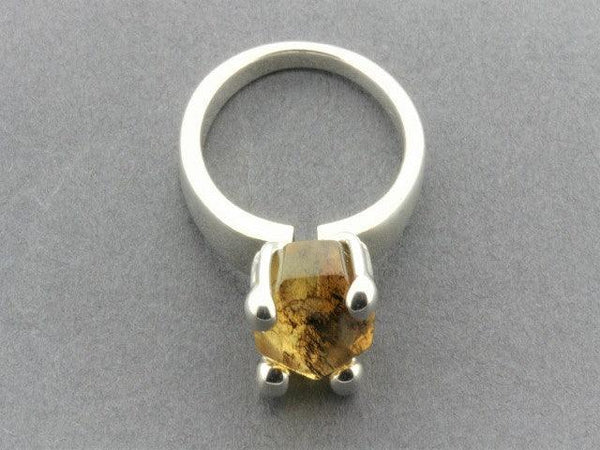 princess ring - amber and sterling silver - Makers & Providers