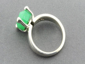 Princess ring - chrysoprase & sterling silver - Makers & Providers