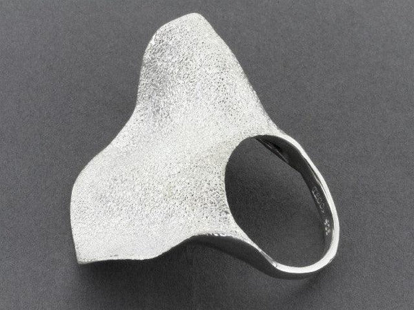 Wave ring - silver sparkle - Makers & Providers
