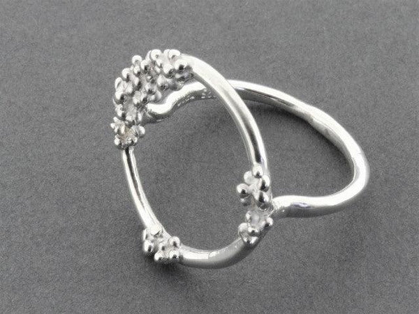 Beaded circle ring - silver - Makers & Providers