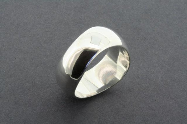 swerve ring - sterling silver - Makers & Providers