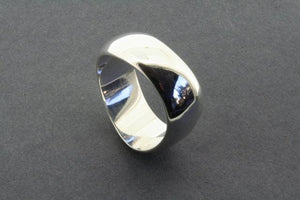 swerve ring - sterling silver - Makers & Providers