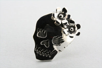 skull & flower ring - Makers & Providers