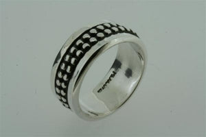 double dot spinner ring - Makers & Providers