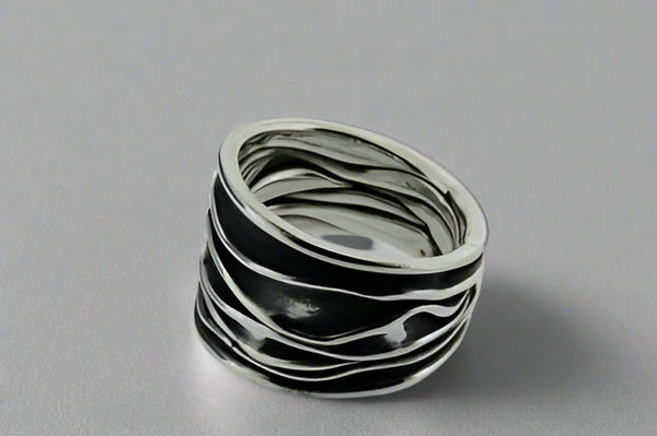 oxidized creased ring - sterling silver - Makers & Providers