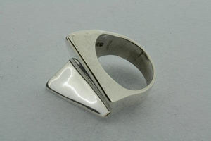 angled arrow ring - Makers & Providers