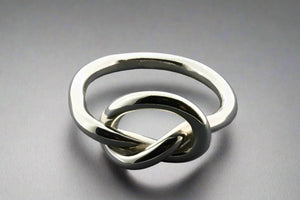 Eternity heart knot ring - Makers & Providers