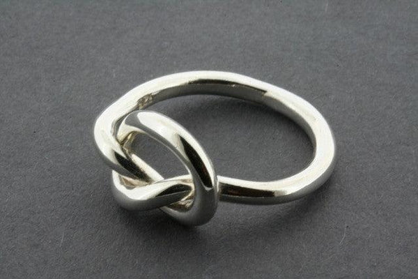 Eternity heart knot ring - Makers & Providers