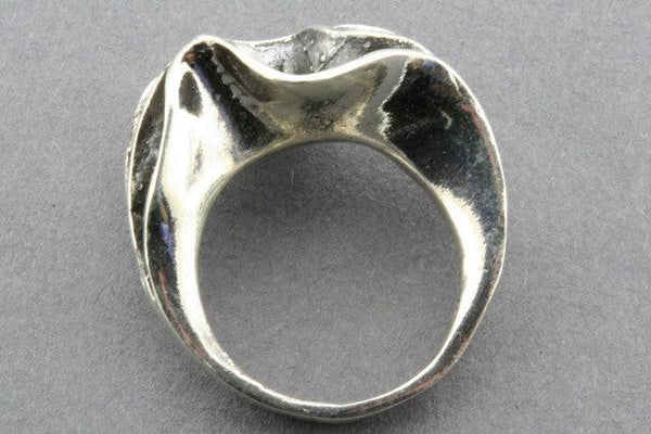 clam ring