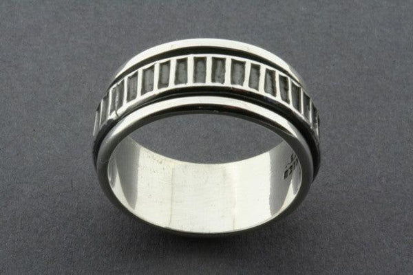 ladder spinner ring - Makers & Providers