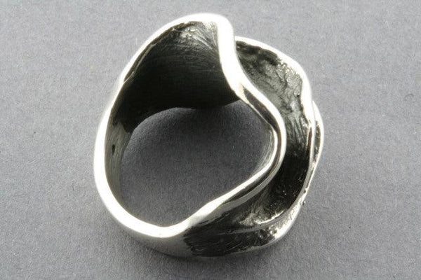 large clam ring - Makers & Providers