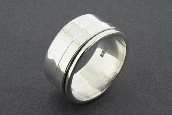 Clean edge spinner ring - sterling silver - Makers & Providers
