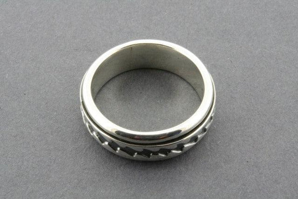 zigzag spinner ring - sterling silver - Makers & Providers