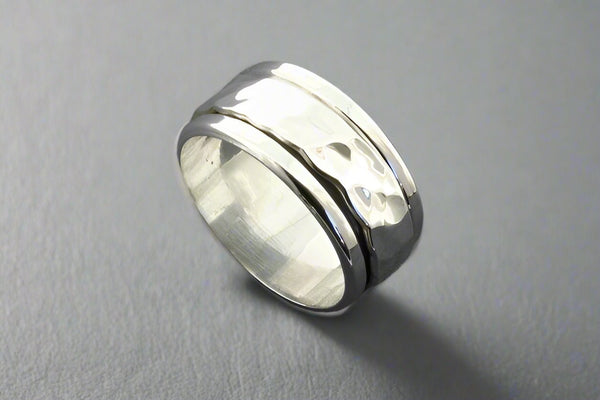 Hammered spinner ring - sterling silver - Makers & Providers