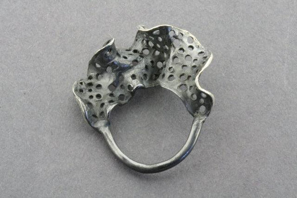 ox lace frill ring - sterling silver