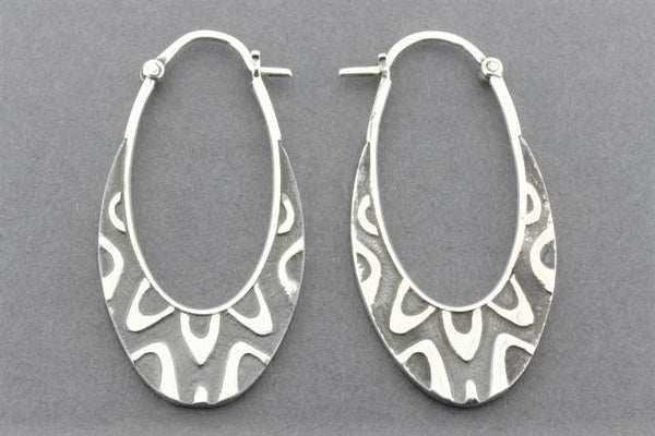 ox & polished pattern oval hoop - sterling silver - Makers & Providers