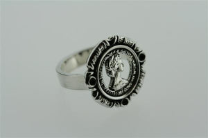 queen cutout ring - Makers & Providers