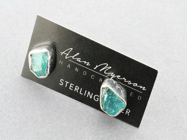 silver stud with apatite