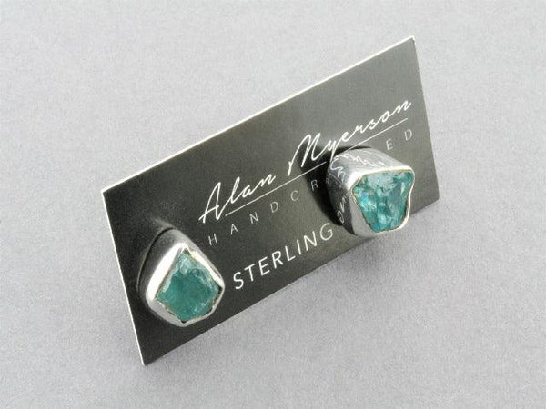 silver stud with apatite