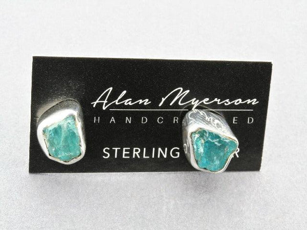 silver stud with apatite