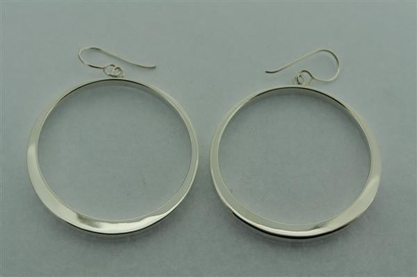tapering circle hoop earring - Makers & Providers