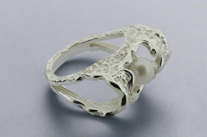 sterling silver ring with pearl