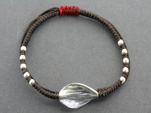 twist bead bracelet - Makers & Providers